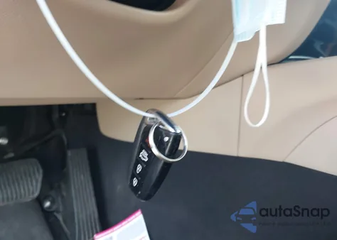 2016 Hyundai Genesis 3.8 из США, поврежденный, VIN KMHGN4JE4GU126796